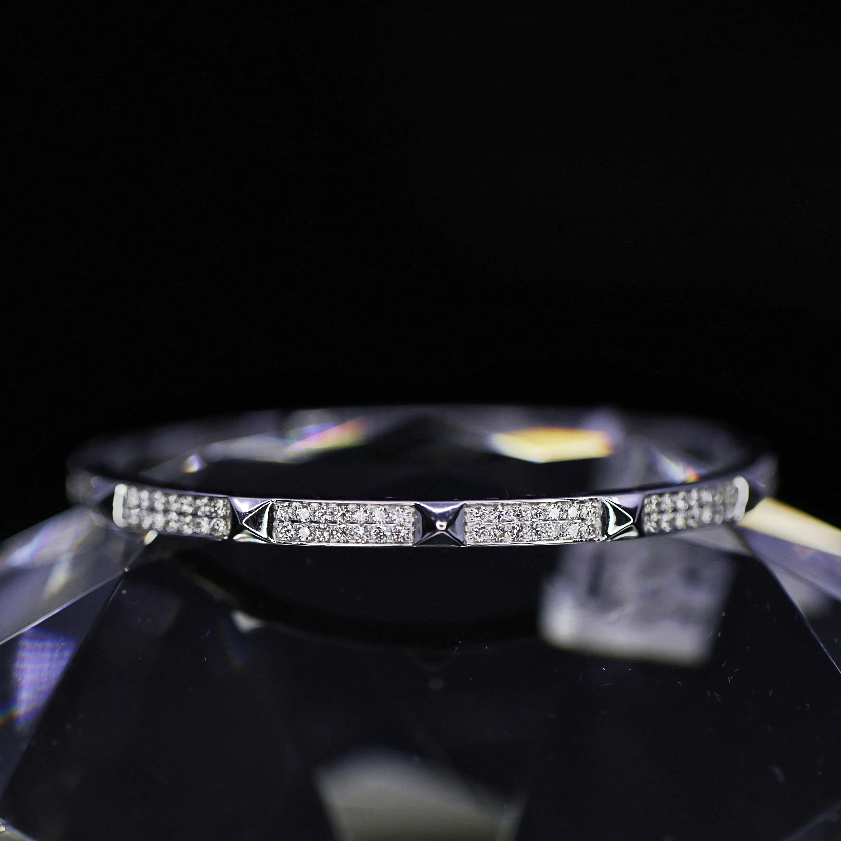 1.18ct. Natural Diamond Bangle Set In 14K White Gold