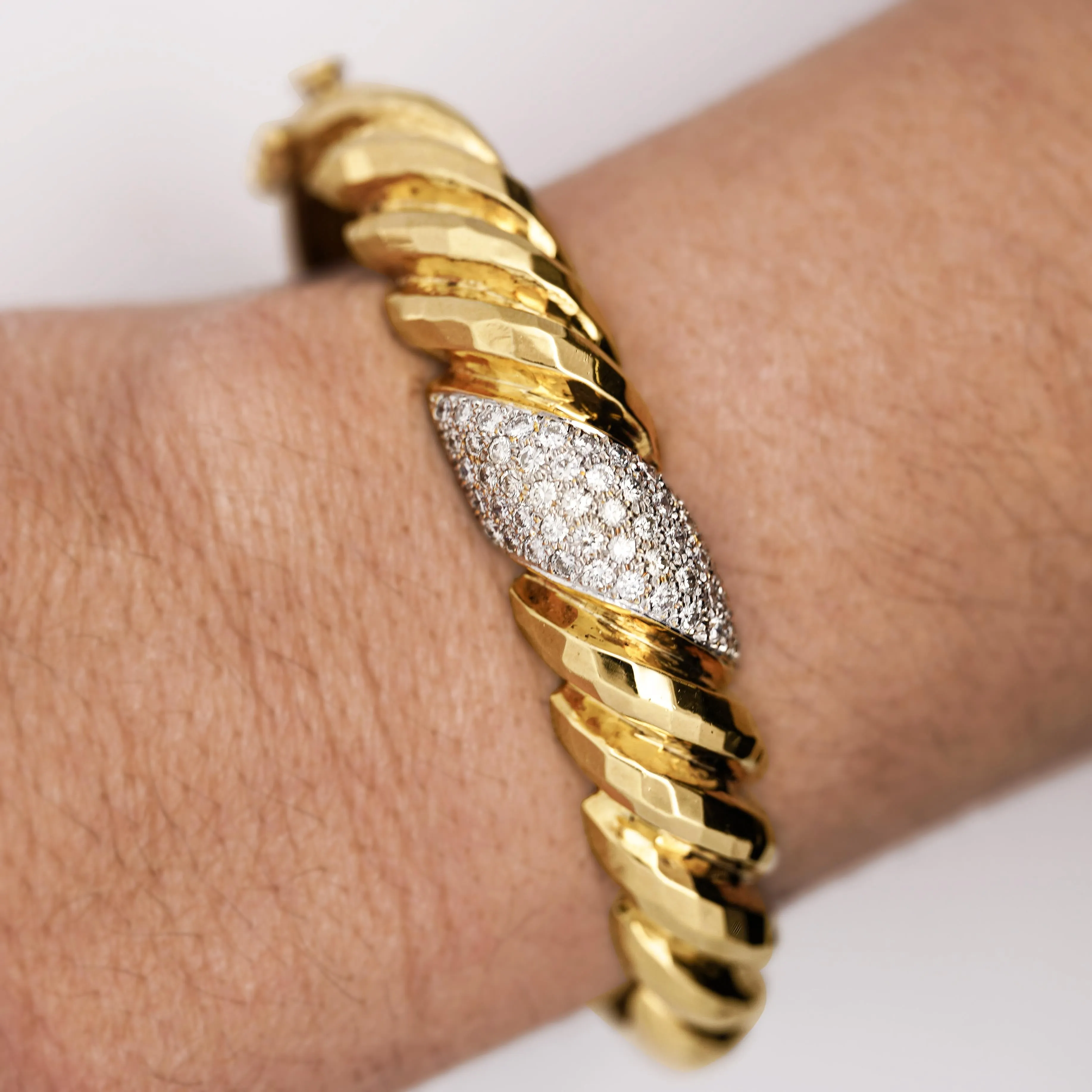 18K Gold Hammered Finish Diamond Pave Bangle Bracelet