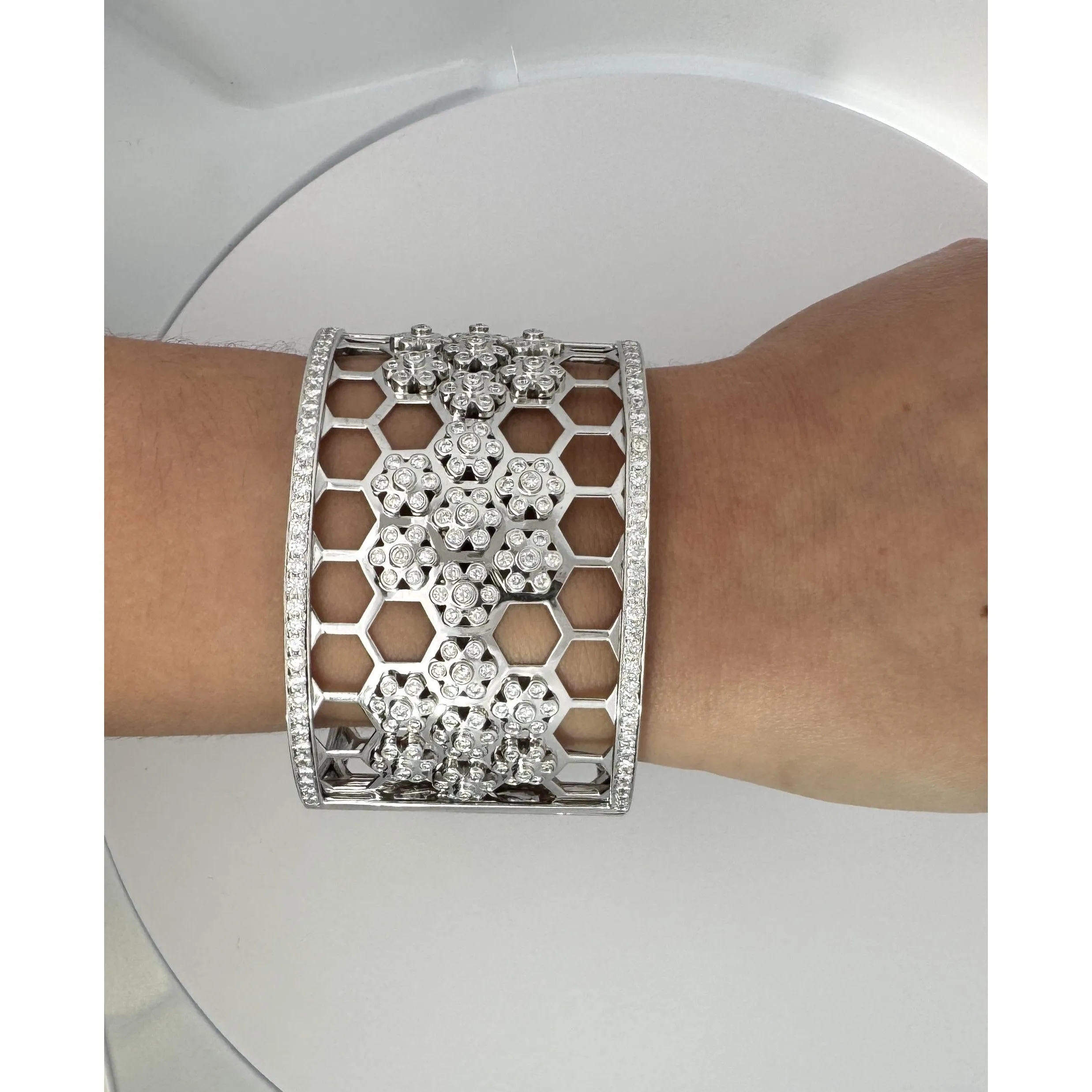 6.5 CTTW Round Cut Diamond Honeycomb Motif 18k White Gold Bangle Bracelet